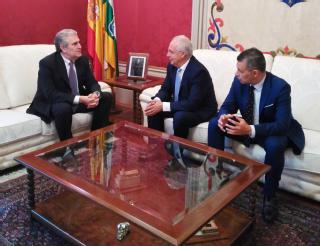 El Presidente del TSJR, Javier Marca, es recibido por el Presidente del Gobierno de La Rioja